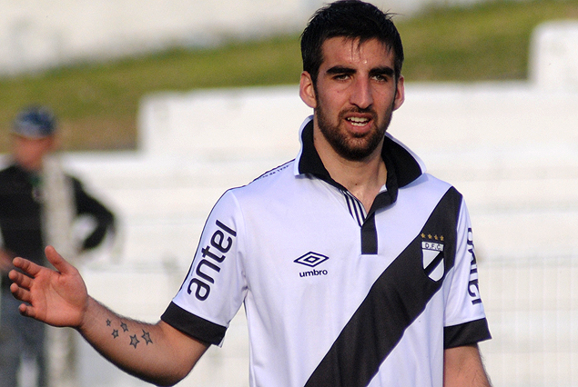 El delantero argentino Matías Castro.