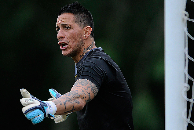 Pablo Migliore al arco de Peñarol en Los Aromos.