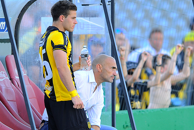 "Contento por haberle dado una mano al equipo y a Paolo Montero", dijo Naithan Nandez.