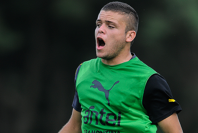 Jonathan Rodríguez volvió a Los Aromos de punta al ataque.