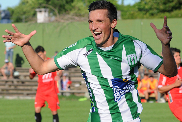 Mauricio Affonso festeja su gol