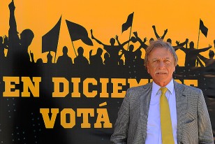 El presidenciable y el mensaje a los socios de Peñarol: "En diciembre votá la 12"