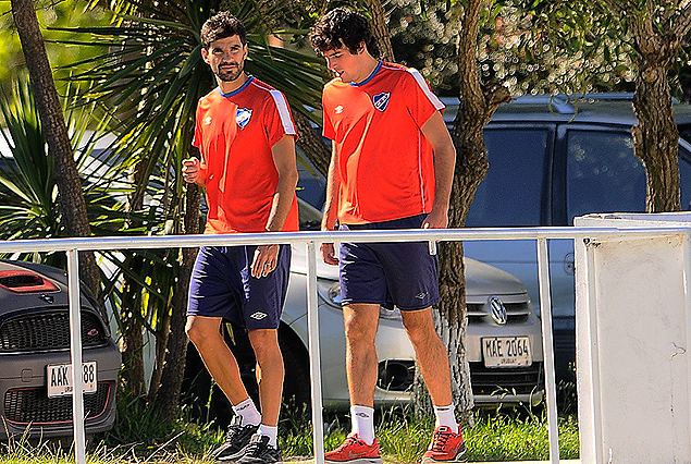 Juan Manuel Díaz y Juan Cruz Mascia el viernes en Los Céspedes camino al gimnasio.