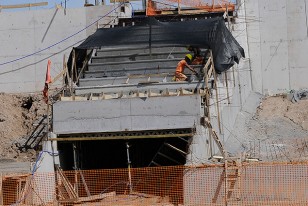 La imagen del túnel que une el vestuario con la cancha simboliza el avance de la obra.
