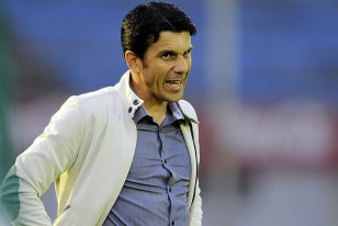 Mauricio Larriera actual DT de Defensor Sporting.