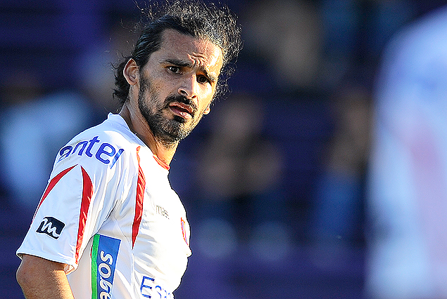 Michel Acosta seguirá en Atenas.