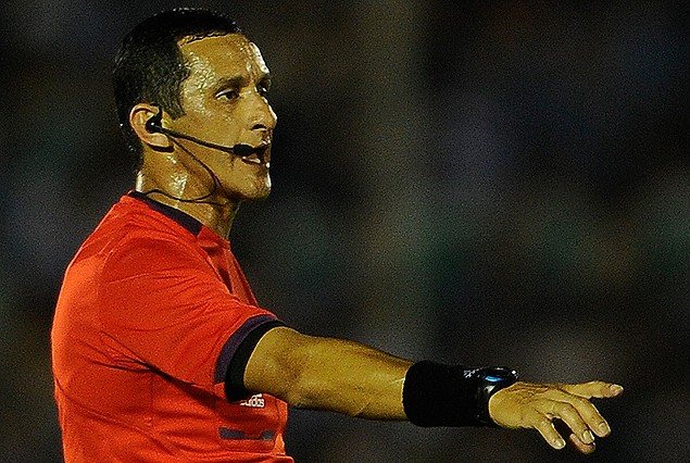 El paraguayo Antonio arias pitará Palestino-Nacional, el jueves 5 de febrero en Santiago.