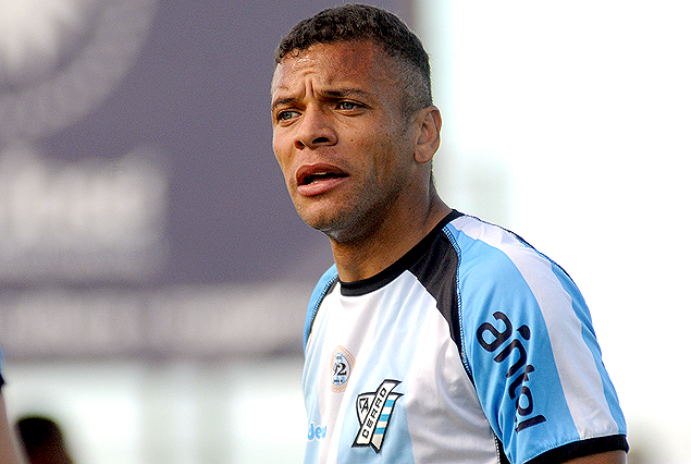 Daniel Leites tiene contrato con Cerro pero no entrena en el club. 