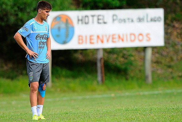 Ramiro Guerra en el mediocampo. Primera vez titular.