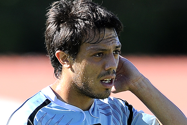 Jonathan Charquero es probable refuerzo del verdinegro.