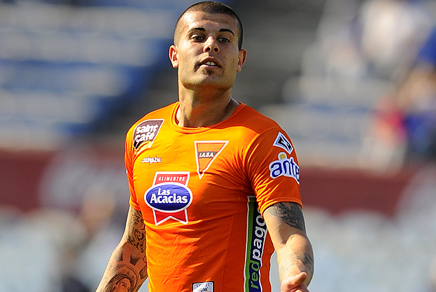 Santiago Carrera, jugará en Huracán de AFA. Solo falta la firma.