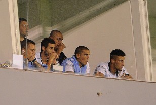 Rodrigo Amaral, Gastón Pereiro, Mauro Arambarri y Erick Cabaco en el palco número 10 de prensa.