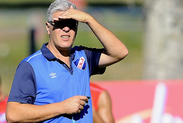 Alvaro Gutiérrez, el técnico de Nacional, con tiempo a la vista para recuperar al equipo. 