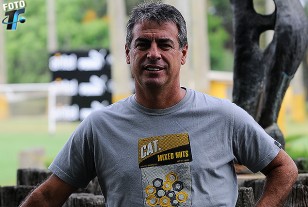 El Campeonato Uruguayo no está perdido. El reglamento es claro, hay que pensar en el Clausura", palabra de "Profesor".