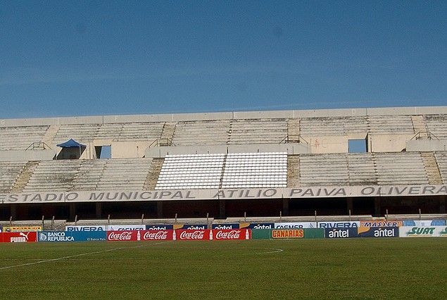 Estadio Atilio Paiva Olivera de Rivera.