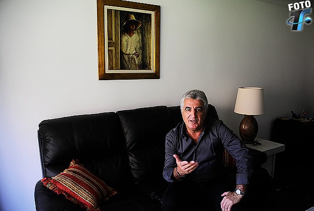 Ariel Krasouski en su domicilio recibió a Tenfield.com "jugó la previa" de Boca-Wanderers.