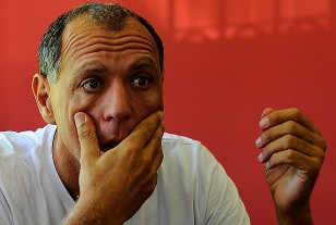 "¿Como puede pasar que en este país no haya una radio pública de deportes?"