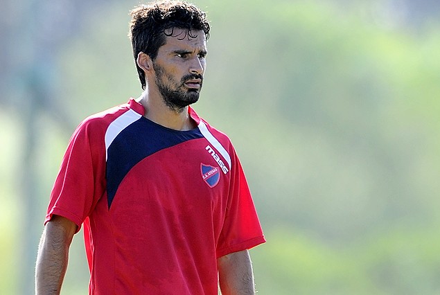 Michel Acosta en el equipo probable titular para el sábado. 