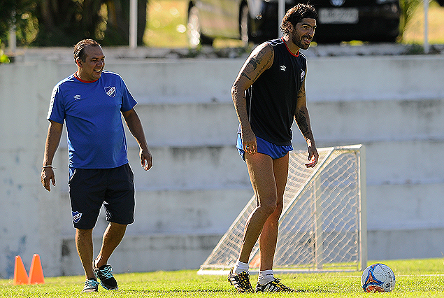 Ruben Sosa y Sebastián Abreu en la cancha N°1.