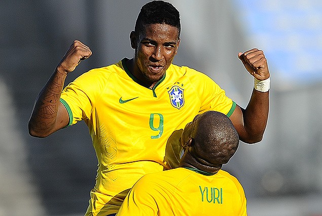 Thalles festeja. Brasil le pasó por arriba a Perú en el complemento. 