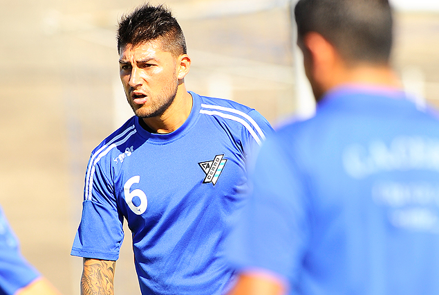 Alvaro Brun, que venía sentido fue exigido a fondo por Miguel Falero, y respondió. Juega ante Juventud.