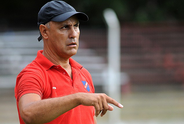 Edgardo Arias el conductor de Atenas.