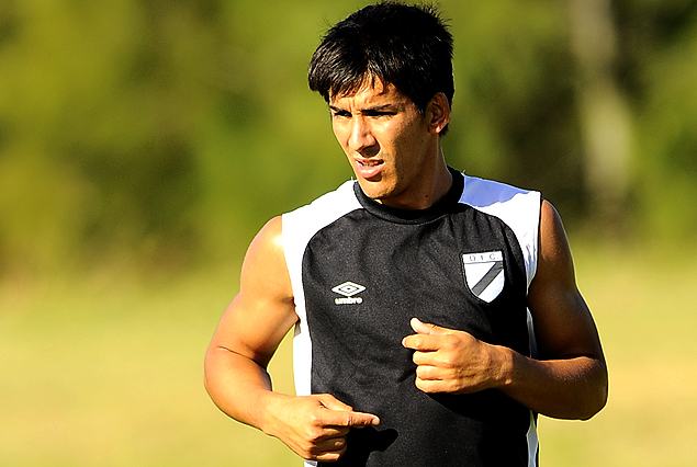 Hamilton Pereira, jugará en la plaza del lesionado Velázquez frente a Nacional.