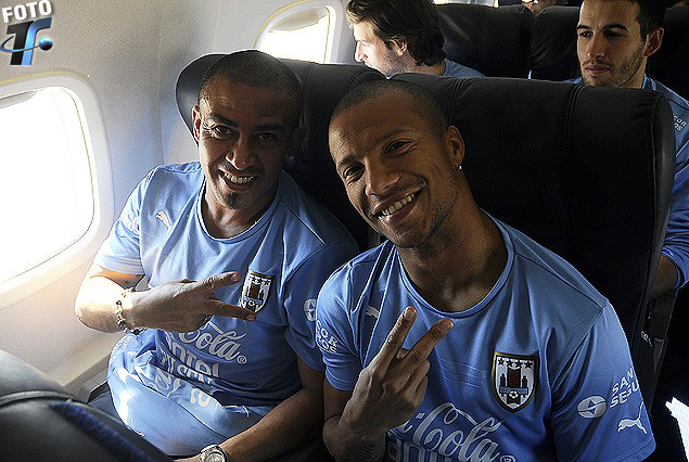 Egidio Arevalo Rios y Carlos Sánchez en pleno vuelo a Agadir.