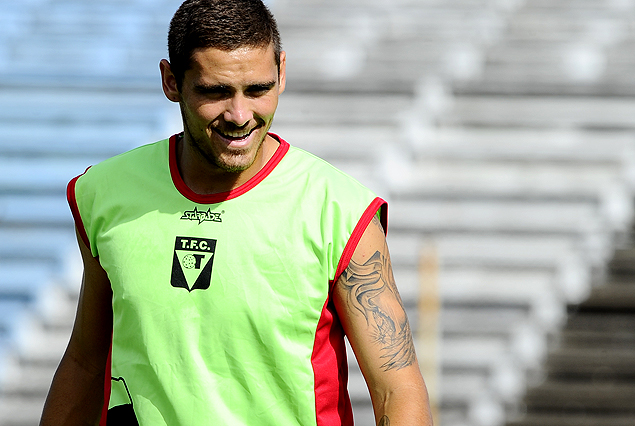 Fernando Lima, se lesionó en la práctica de fútbol del jueves, y no estará a la orden el domingo.