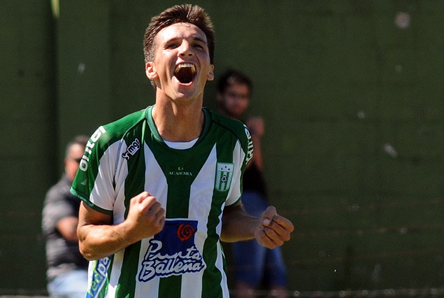 Mauricio Affonso festeja su primer gol en el partido