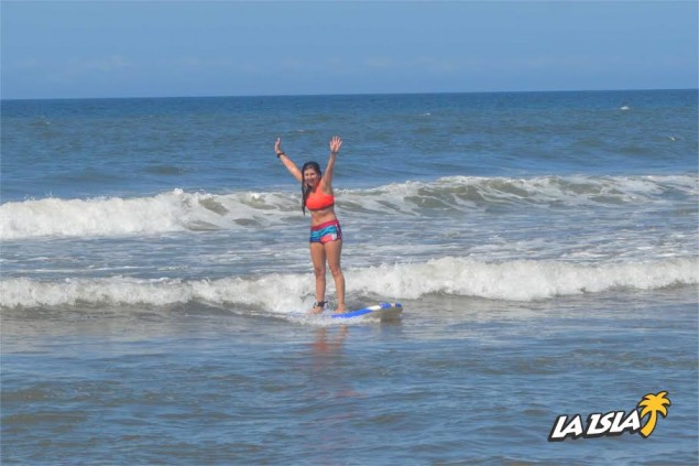 Día de surf en La Olla.
