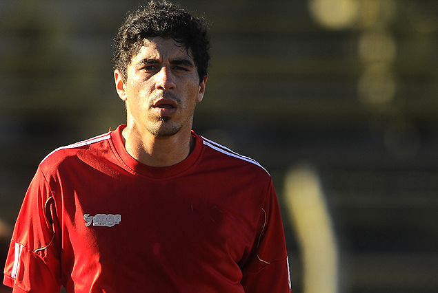 Luis Machado en el ataque de los rojiverdes.