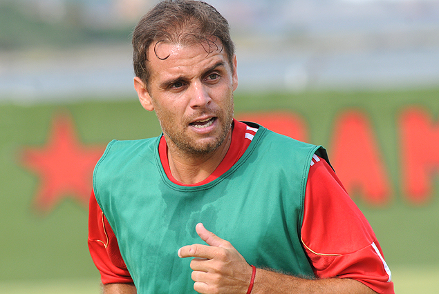 Richard Núñez, uno de los referentes del club, superó problemas físicos y vuelve a la titularidad.