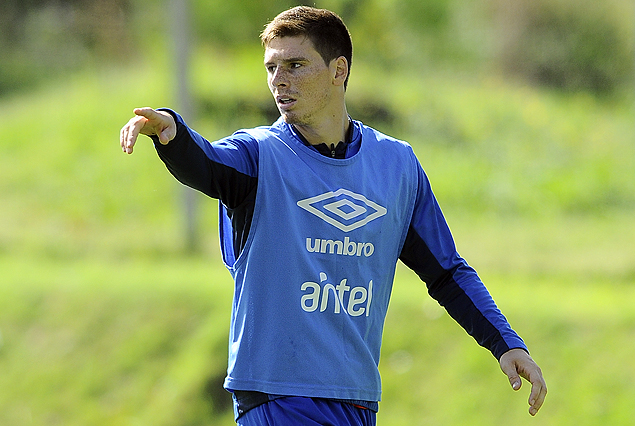 Santiago Romero a la cancha en Los Céspedes.
