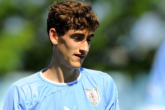 Santiago Bueno, defensa de Uruguay.