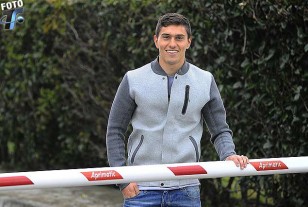 Con sólo 20 años ha superado muchas barreras y ya juega en uno de las ligas más importantes del Mundo. Con sólo 20 años ha superado muchas barreras y ya juega en uno de las ligas más importantes del Mundo.