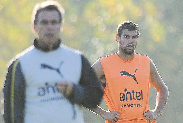 Pablo Bengoechea y Gonzalo Viera, el cambio del domingo.