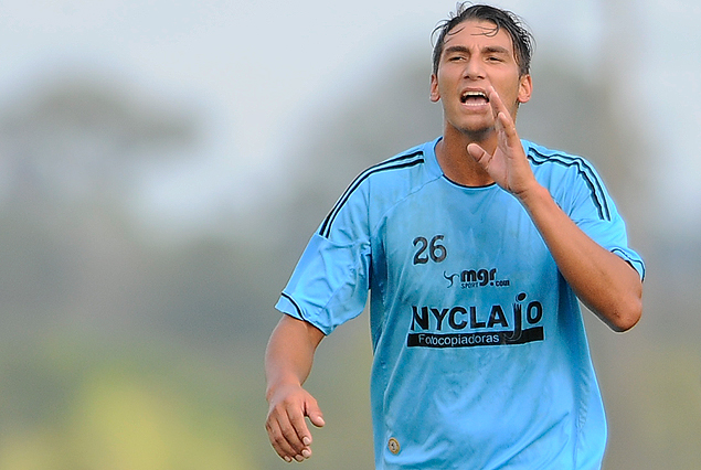 Julio Ferrón, ex Danubio en los once del "Tola" Antúnez para enfrentar a Tacuarembó.