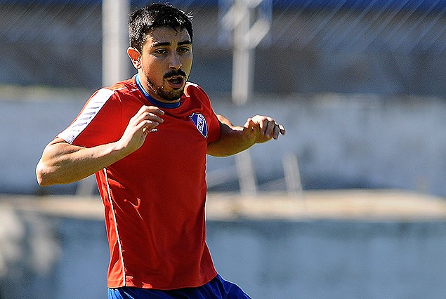 Jorge Fucile suma minutos para la vuelta en la décima fecha ante Rentistas.