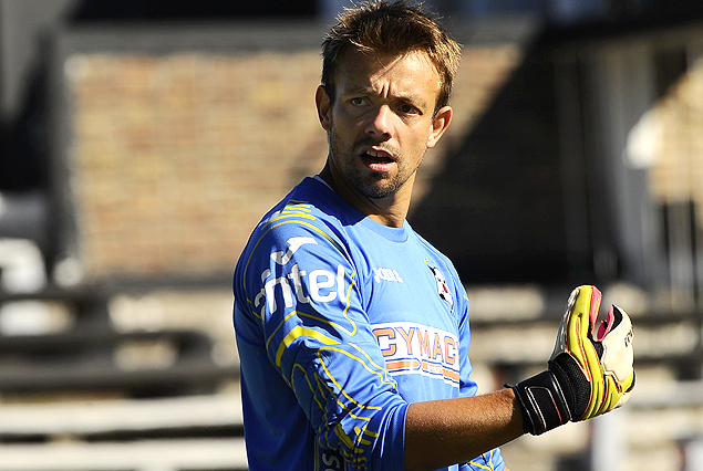 Leonardo Burián vuelve al arco del "bohemio".