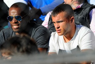 Ribair Rodríguez y Cristian Tabó, siguiendo atentamente las incidencias del juego.