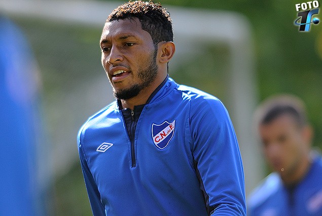 TODO OK: El colombiano Carlos Valdez entrenó sin problemas.