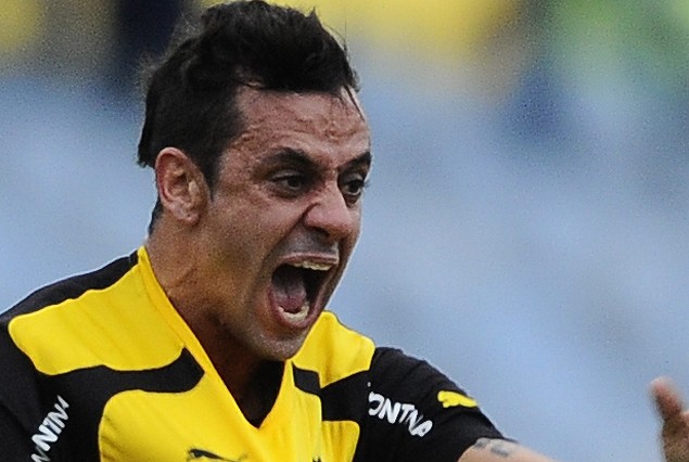 Fabián Estoyanoff anotó dos goles en Arabia Saudita. 