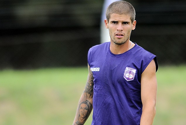 Vuelve al mediocampo violeta, Federico Gino.