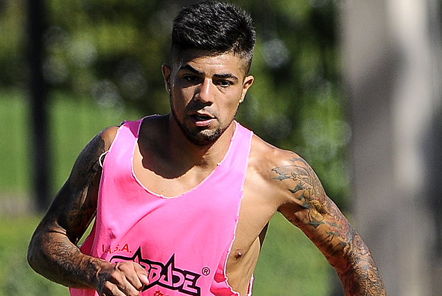 Jonathan Barboza vuelve a la titularidad en lugar del suspendido Fabián Yantorno.