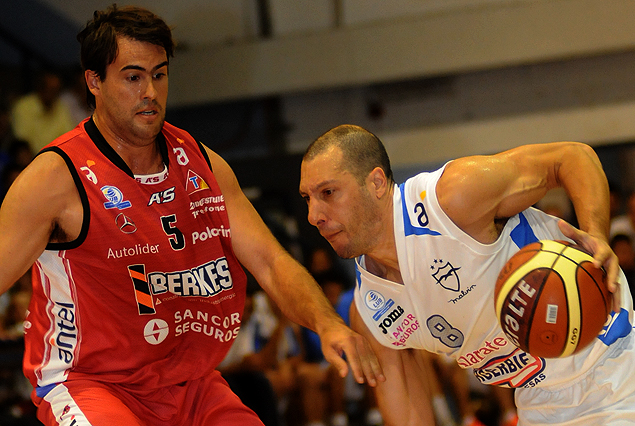 EXPERIENTES: dos gigantes frente a frente otra vez. Joaquín Izuibejeres (Trouville) y Nicolás Mazzarino (Malvín). 