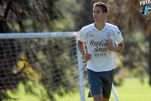El volante Rodrigo Bentancur entrenó el lunes con la Selección Sub 20 en el Complejo Uruguay Celeste. 