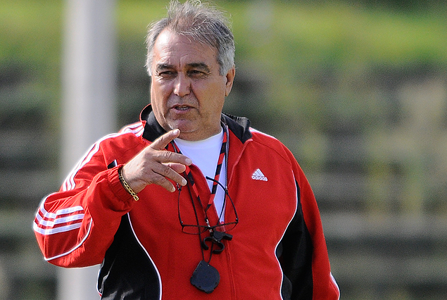 Julio César "Tola" Antúnez, entrenador de El Tanque Sisley.