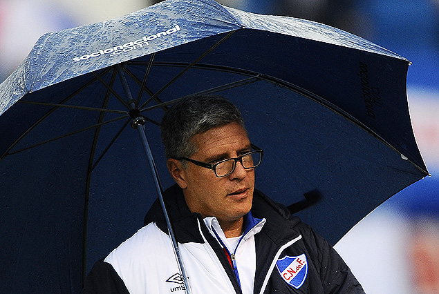 Alvaro Gutérrez, bajo lluvia en el Parque, feliz por el triunfo.