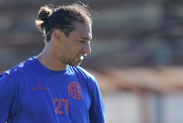 Richard Porta golpeado. 